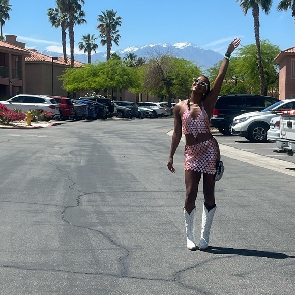 Worn once to coachella - Picture 2 of 2